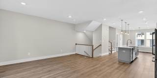 2507 LIGHT Street Gallery 14