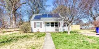 3 Bedroom Single Family Rental - Fenced in yard Gallery 1