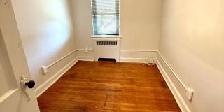 324 S 27TH Street Gallery 14