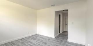138 Kingston Avenue Gallery 18