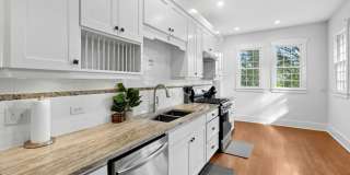 1206 W 22 1/2 St Gallery 11