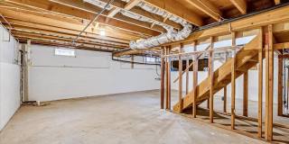 536 Elsie Avenue Gallery 24