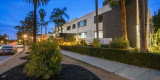 Live in one of the best locations in Los Angeles - Hollywood Hills Gallery 13