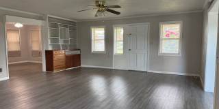 Charming 1-Bedroom, 1-Bath Home Near Downtown Tavares - Lawn Care Included! Gallery 4