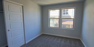5 bed 3.5 bath home in the Meadows Gallery 10