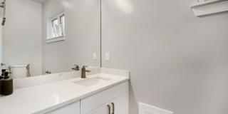 Beautiful 4bed/2.5bath Home in Desirable West Seattle Location! Gallery 16