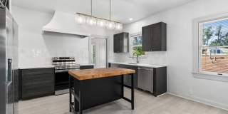 331 W ELSMERE PL 102 Gallery 28