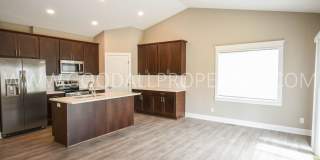 Rent Special !!! 4-Bedroom Ranch in Clive with a Finished Basement & 3-Car Garage! Gallery 3