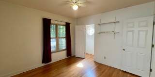 3 Bedroom 2 Bathroom Charmer In Nob Hill! Gallery 21