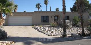 302 North Banff Ave Gallery 1