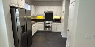 New! 3BD/2.5BA Two-Story Condo in Qual Hill Irvine! *MOVE-IN SPECIAL* Gallery 3