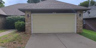Rare 2 bedroom 2 bathroom duplex with 2 car garage! $1150 Rare 2 bedroom 2 bathroom duplex with 2 car garage! $1150 Gallery 1