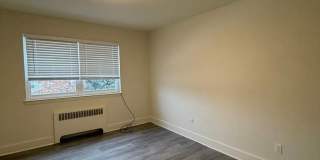 Livingston Gardens Gallery 39