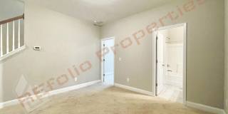 Great Location! 3-Story Townhome with Guest Suite, Loft & 1-Car Garage in Chapel Run – Available September 7th! Gallery 5