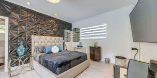 Spacious 3-Bedroom West Park Home with Private Pool Spacious 3-Bedroom West Park Home with Private Pool Gallery 11