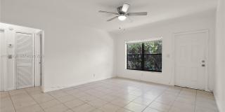 501 SW 9th St Gallery 8