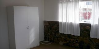 4-Bed, 2.5-Bath House w/2-Car Garage & Pool Gallery 9