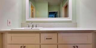 5625 Sumner Gallery 29
