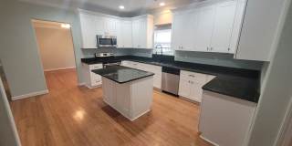 Stunning 4 Bedroom, 2.5 Bath Home Just 3 Blocks to Chesapeake Bay Gallery 20