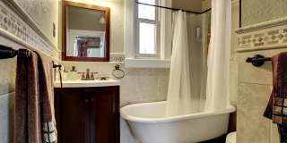 Bungalow in Desirable Highlands! Location Matters! Gallery 14