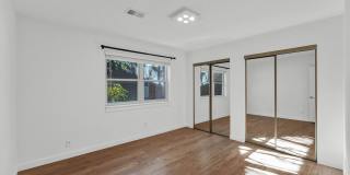 Spacious Poolside Condo! Gallery 22