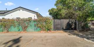 10730 Strathern Gallery 57