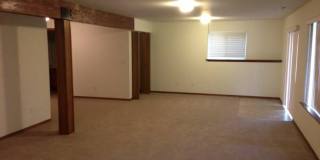 Pre-Leasing Now! 7 Bed 3 Bath with Bonus Room! Gallery 8