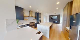 *Contemporary Home, Stylish Luxury, Central Air, Pet Friendly, Fenced Yard Gallery 7