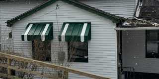 595 Castle Avenue Gallery 1