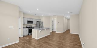 Charming 3BR Townhome in Greer Gallery 1