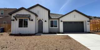 Beautiful New-Build Home in Peaceful Wine Country Setting Gallery 1