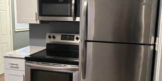 Cozy 2-Bedroom Duplex For Rent Gallery 7