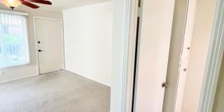 La Playa 1 bedroom, 1 bath Walking Distance to Bay & Point Loma Village Gallery 16