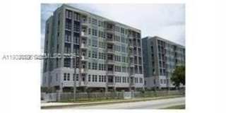 1789 NE Miami Gardens Dr Gallery 1