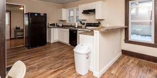 3 bedroom, 1 bathroom East Campus House Gallery 7