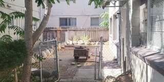 913 Willow St - 2BR/1BA apartment with yard, near Midtown - Hidden Gem! Available May 18th. Gallery 1