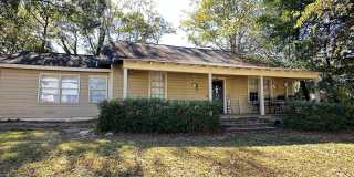 Four Bedroom on Oconee St. Available for Pre-Lease Gallery 1