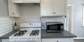Charming Southside Home on Huge Lot! Gallery 7