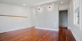 Vibrant One Bedroom Apartment in Over the Rhine Gallery 18