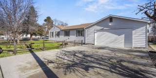 3bd/2ba with Great Boise Location on Large Corner Lot Gallery 1