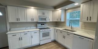 3 bed 2 bath newly remodeled single family home near downtown! Gallery 1