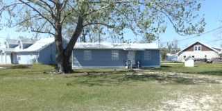3 bedroom 2 bath home on large corner lot! Gallery 1