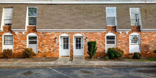 100 Lynn Circle Gallery 1