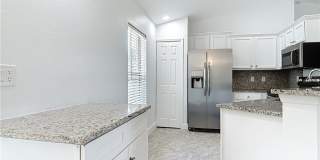 18522 Robinson Avenue Gallery 10