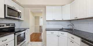 204 LIVINGSTON Court Gallery 7