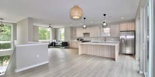 1817 North Arlington Place Gallery 1