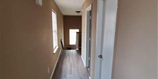 1536 W 40th Street Gallery 18