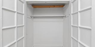 2849 W Berteau Ave Gallery 5