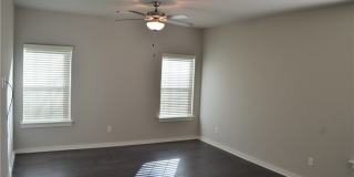 2413 SW Arbor Road Gallery 3