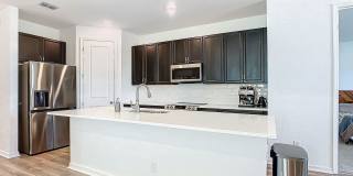 Spacious 4-Bedroom Home in Hampton Oaks | Modern Finishes & Open Floor Plan Gallery 9